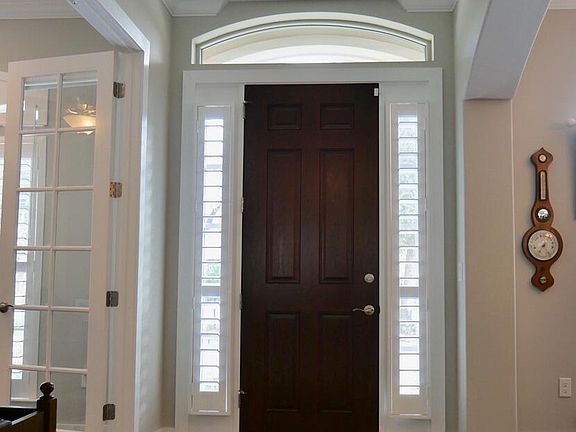 4th image of 912 Lido Cir E