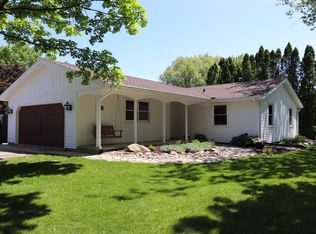 1029 N Madison St, Stoughton, WI 53589