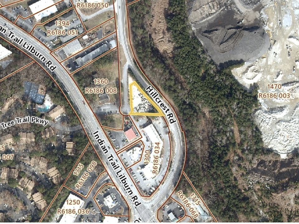 2nd image of 1470 Hillcrest Rd