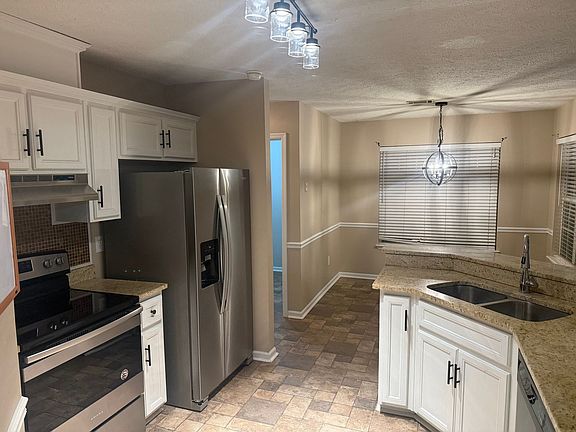 4th image of 106 Thorton Dr