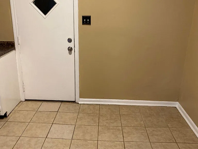 Iowa St — Photo 25