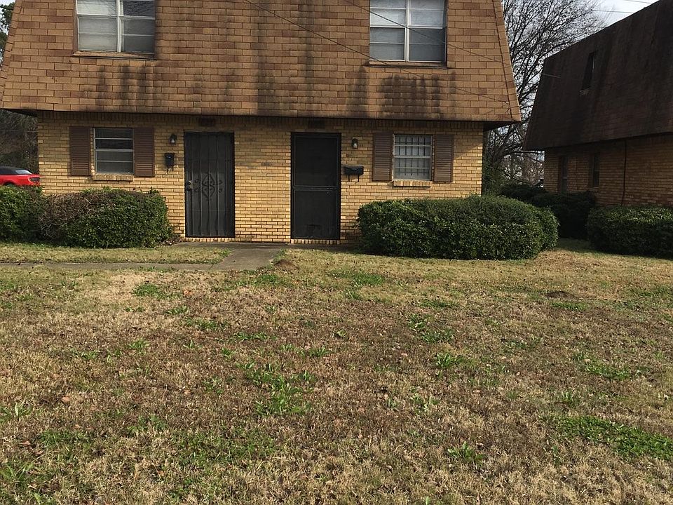 Large front yard!