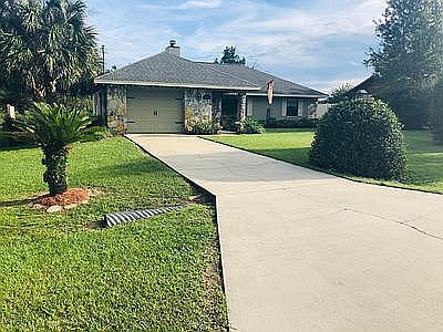 2nd image of 25 Almond Dr Run