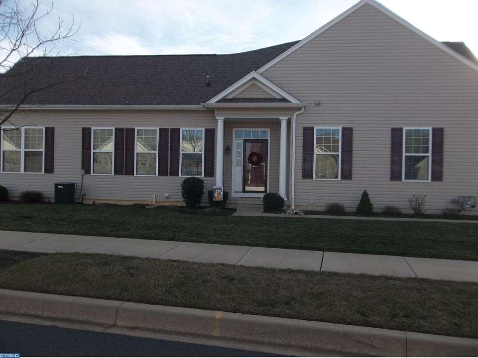 1st image of 437 Sundial Ln