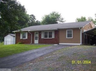 114 Cedardale Ln, King, NC 27021