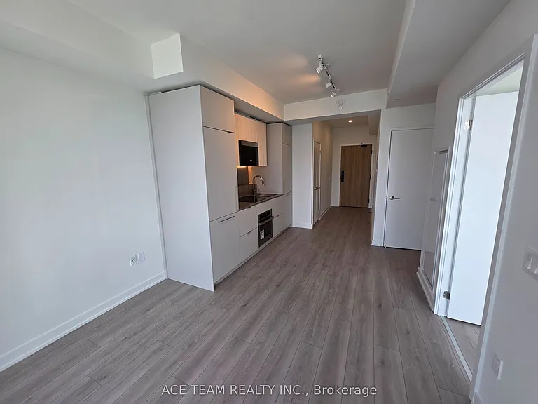 1 Fairview Rd E #3007 — Photo 7
