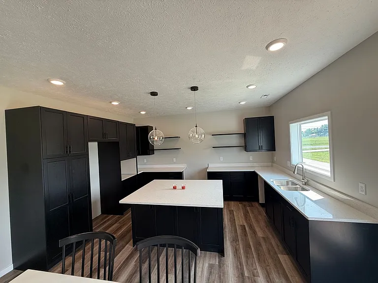 4209 Wilder Ave — Photo 6
