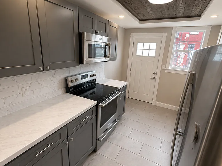 139 Jefferson St — Photo 14