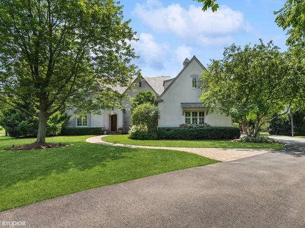 1871 W Salisbury Ln, Lake Forest, IL 60045