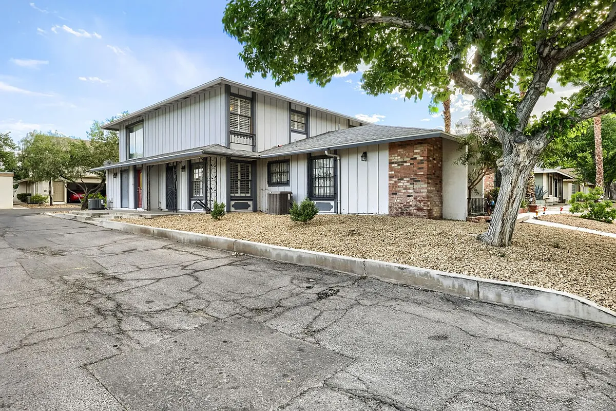 Building Photo - 1377 Lorilyn Ave #3