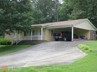 40 Lakeview Dr, Lindale, GA 30147
