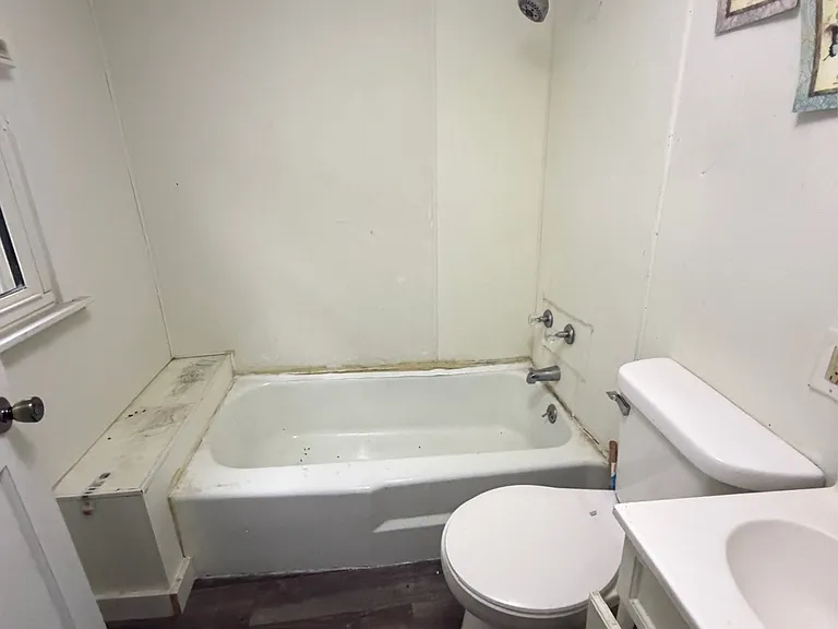 1720 Clay St — Photo 5