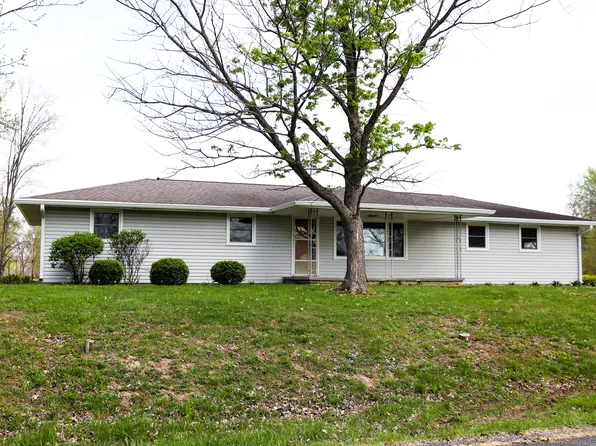 5453 S Holiday Dr, Crawfordsville, IN 47933