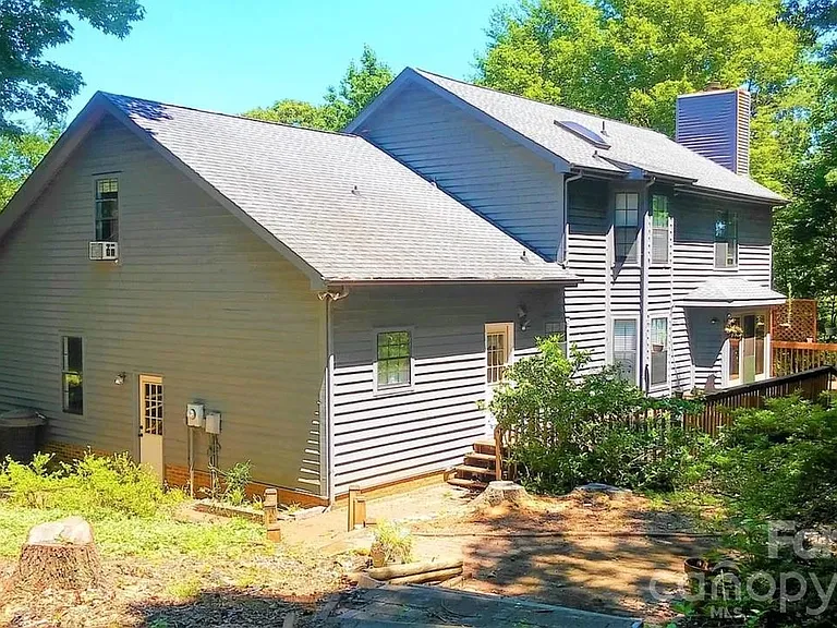 4167 Greenview Ct — Photo 2