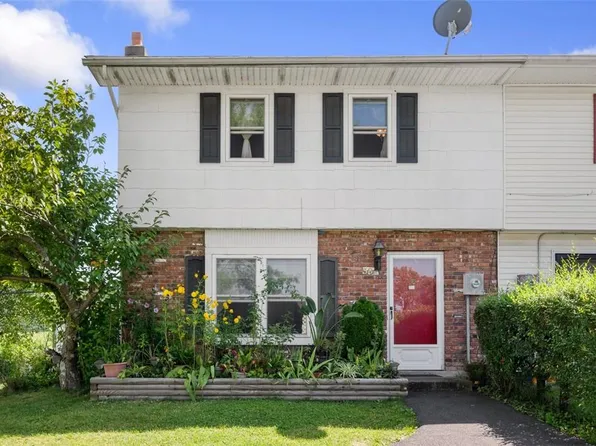 38 Black Stallion Court, Middletown, NY 10940