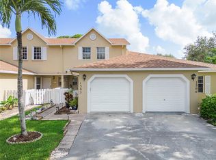 1305 Maplewood Dr, Greenacres, FL 33415