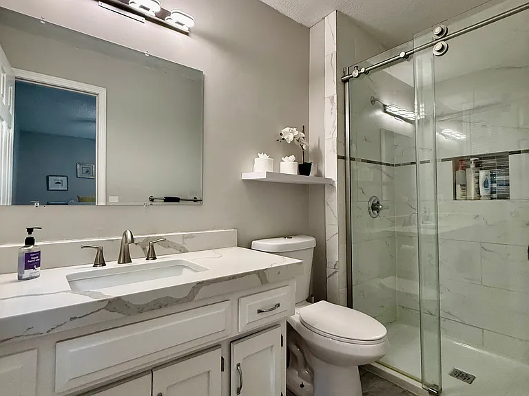 6224 Greenwood Dr — Photo 8