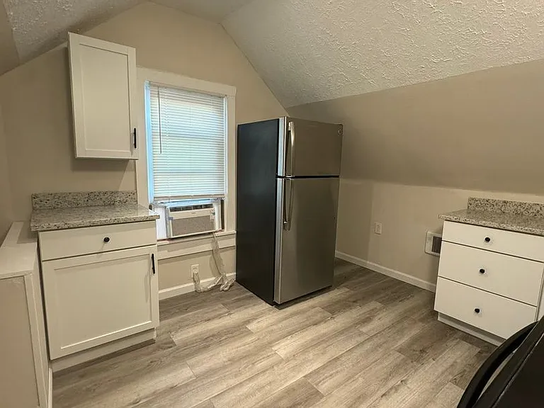 2068 Waterbury Rd — Photo 20