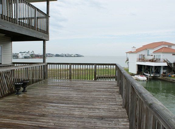 3rd image of 434 Amanda Cir