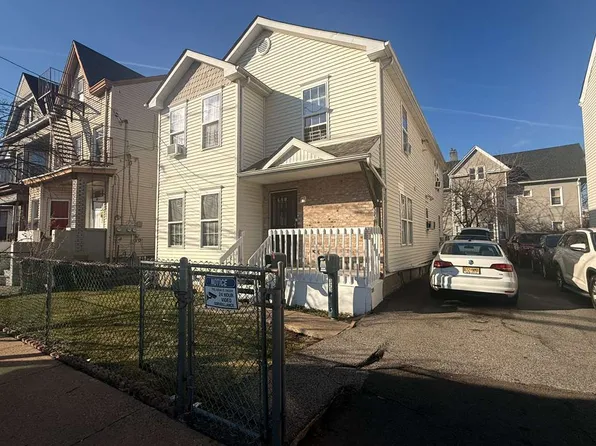 321-323 15th Ave #1, Paterson, NJ 07504