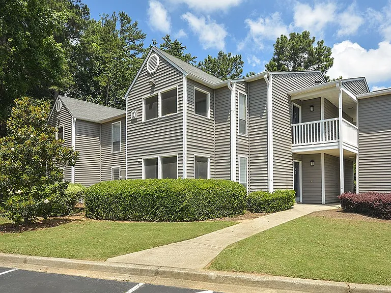 Spring Lake Apartments — Photo 7