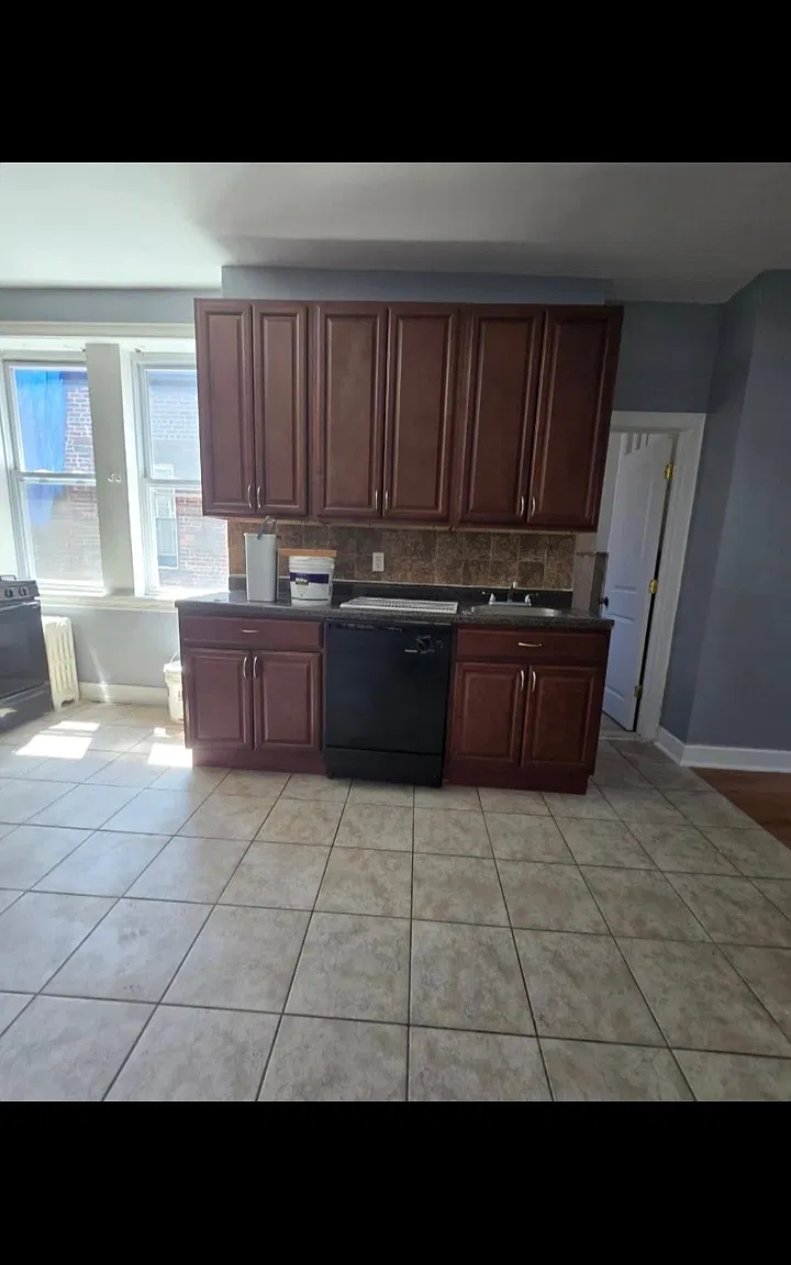 399 Avenue C — Photo 1