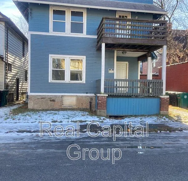 709 Townsend Pl #LOWER — Photo 12