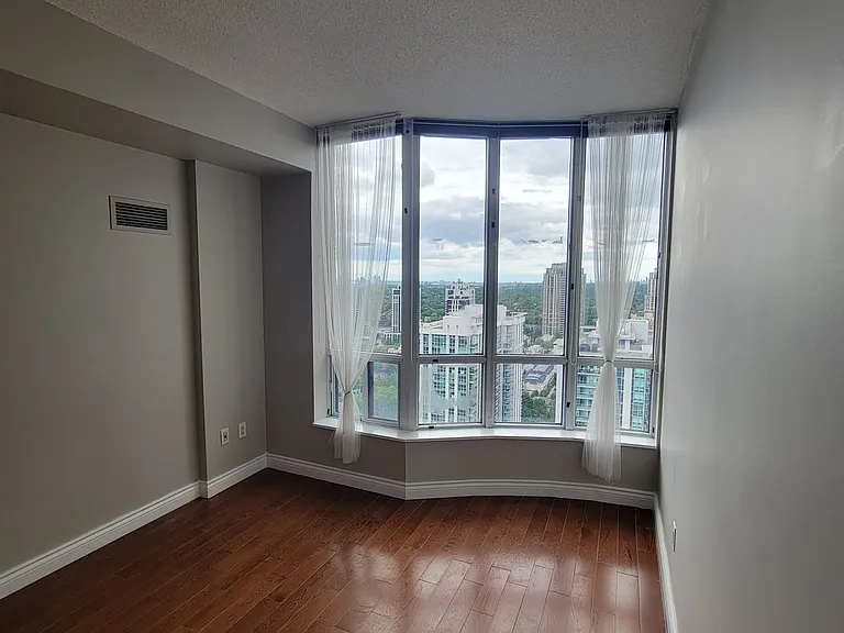 33 Sheppard Ave E #3202 — Photo 10