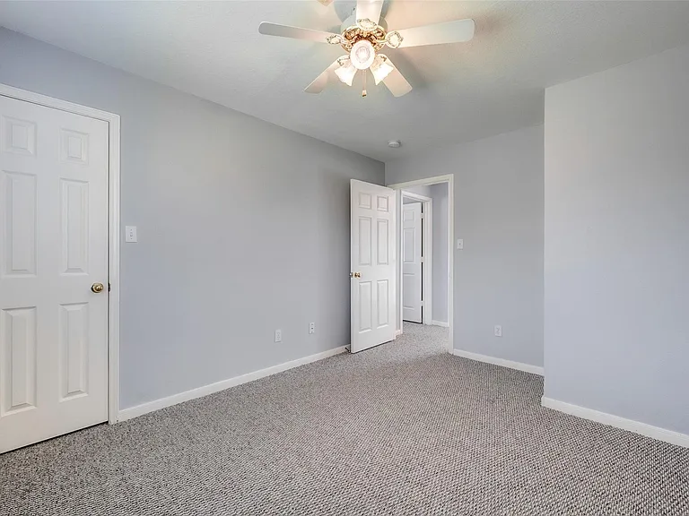 21318 Rose Hollow Ln — Photo 35