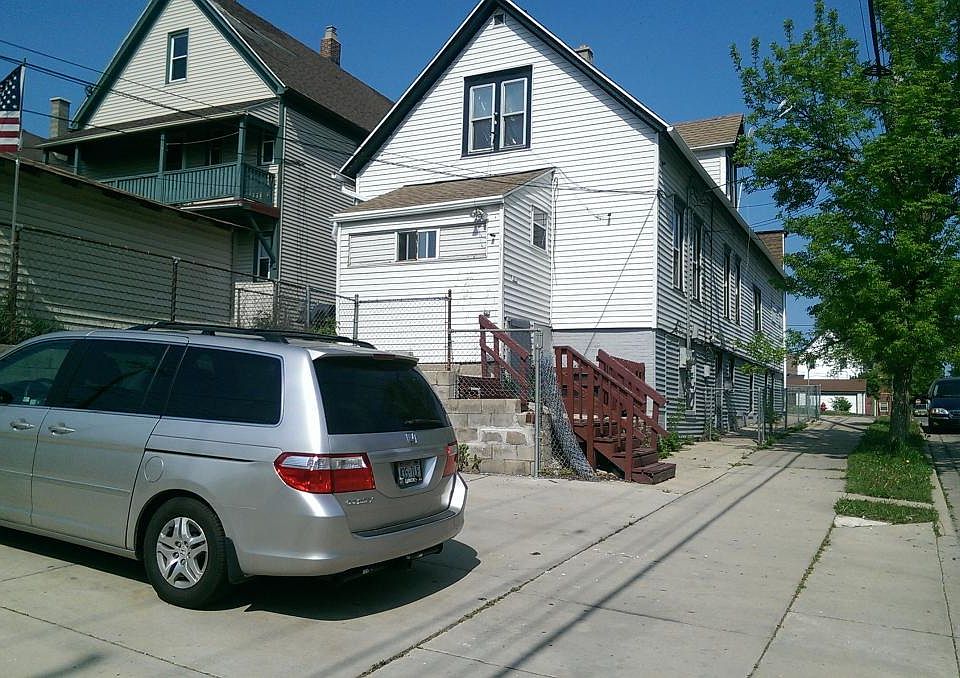 Parking/Side Entry