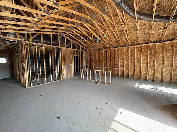 4th image of 5651 Plumthicket St