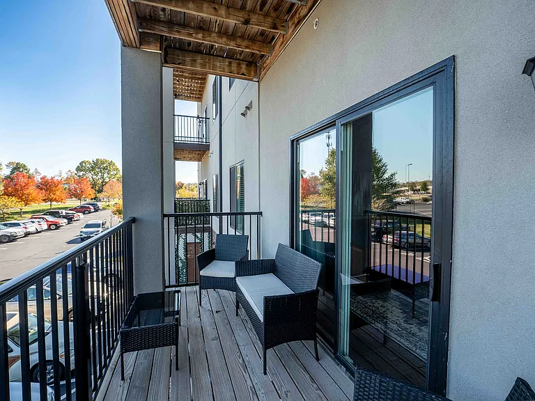 Veranda Vistas — Photo 84