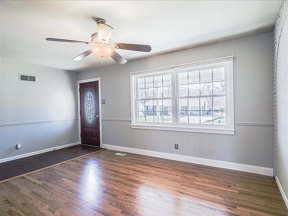 4th image of 12021 Glenpark Dr