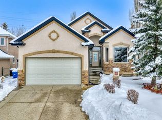157 W Valley Creek Pl NW, Calgary, AB T3B5V1