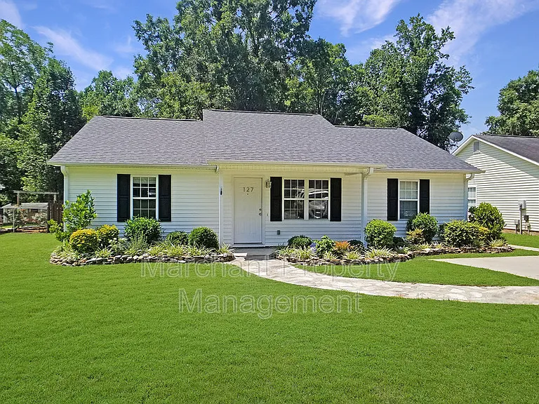 127 Old Petrie Rd — Photo 1