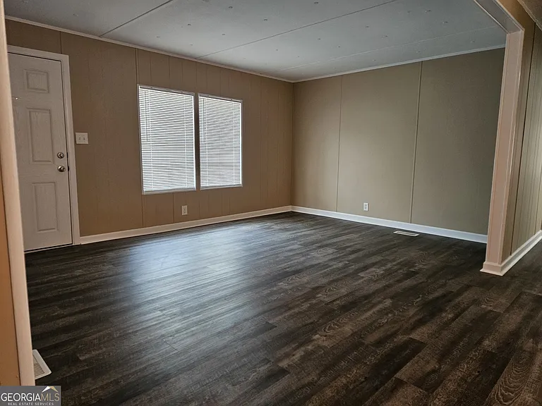 647 Buck Creek Rd — Photo 12
