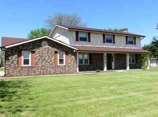 8517 Hosler Rd, Leo, IN 46765