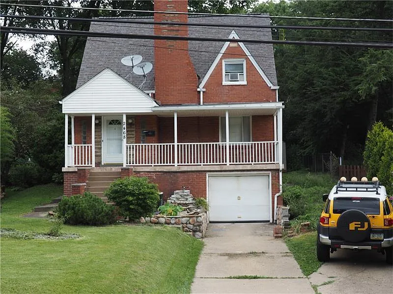 2468 Potomac Ave photo 1