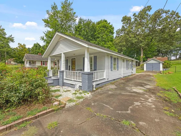 702 Slater Rd, Marietta, SC 29661