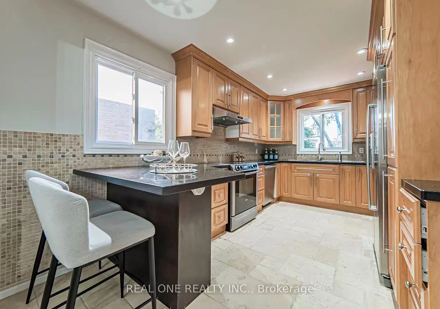5 bed, $3,850 — Photo 4