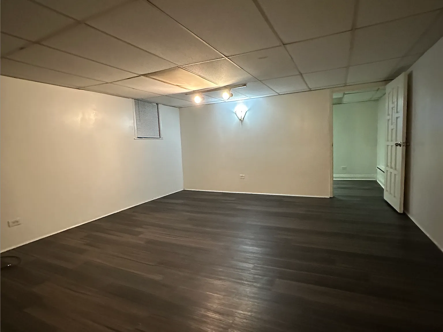 1 bed, 900 sqft, $1,200 — Photo 3