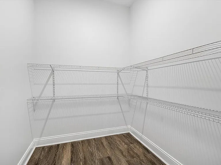 413 Weston Park — Photo 24