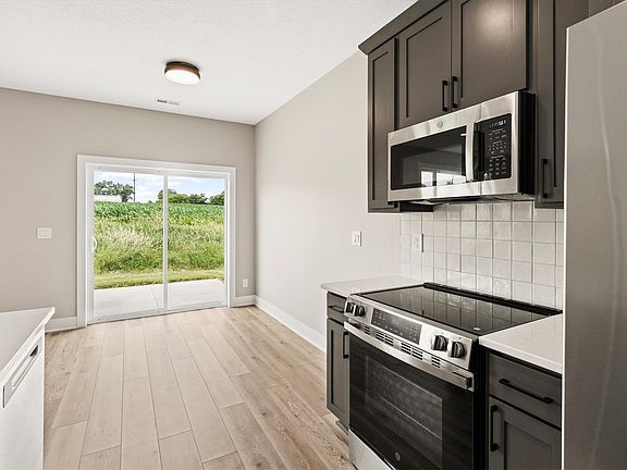 3rd image of 2721 Yordi Dr