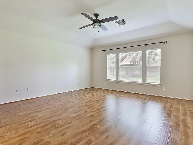 26738 Abbey Springs Ln — Photo 16