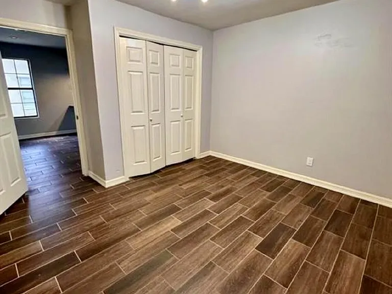 1212 W Maple Ave — Photo 14