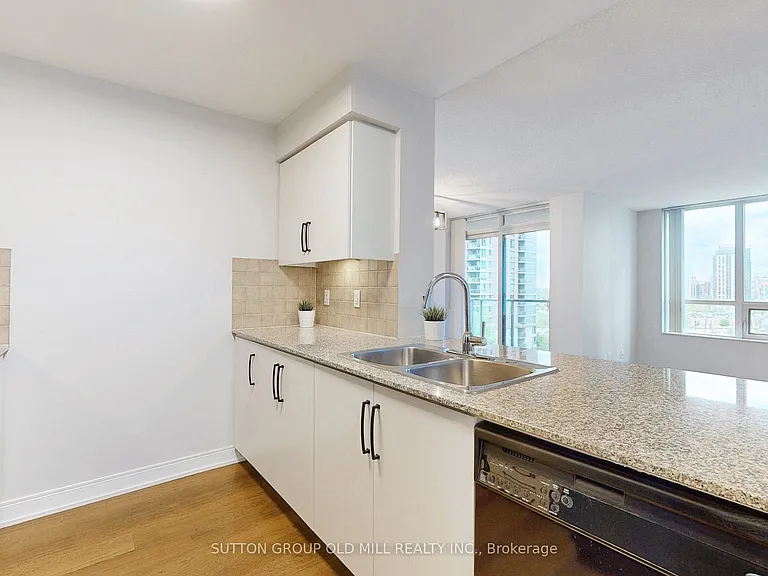 35 Viking Ln #842 — Photo 11