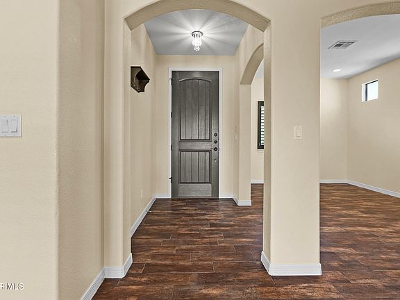 5th image of 3160 Sarina Cir