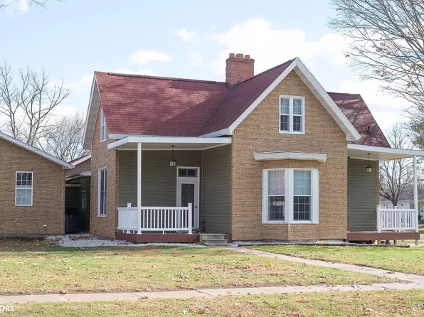 320 N 4th St, Warsaw, IL 62379