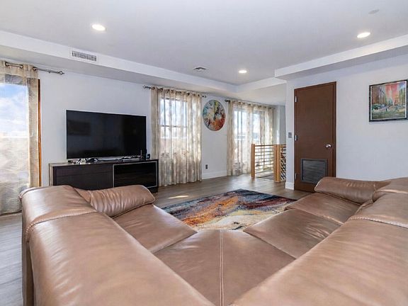 3rd image of 2381 Ocean Ave #7