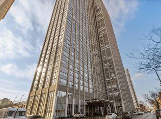 655 W Irving Park Rd APT 1004, Chicago, IL 60613